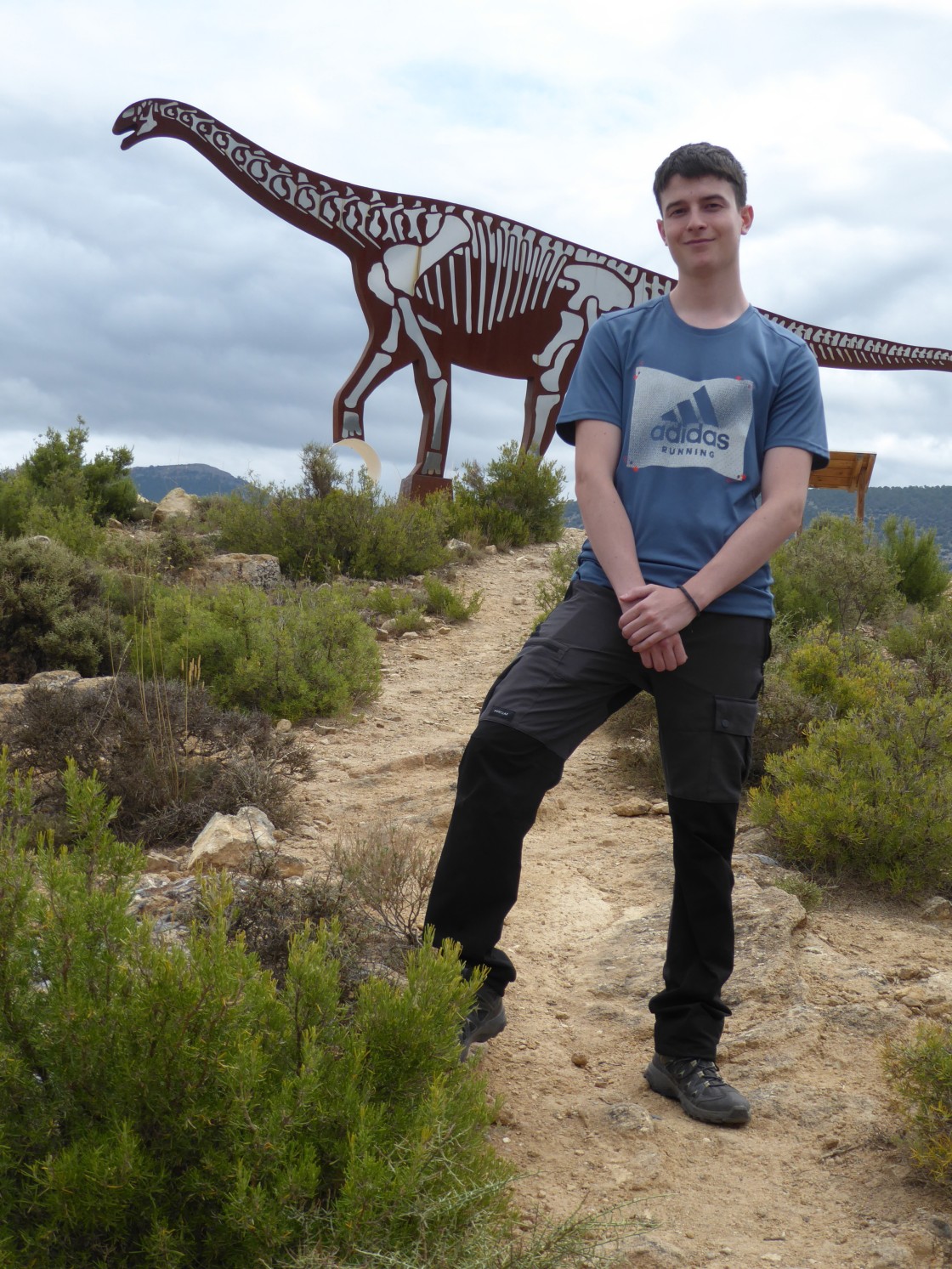 Daniel de Haro Villarroya, estudiante turolense de Geológicas: “Desde niño, Dinópolis ha influido de forma decisiva en mi vocación por la paleontología”
