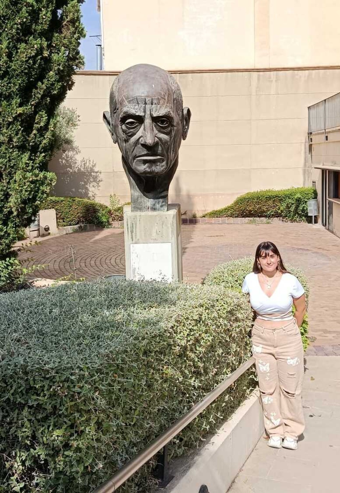 Alba Andía, estudiante en prácticas con Campus Rural: “Esta experiencia me ha abierto la puerta a nuevas oportunidades en relación al mundo del arte”