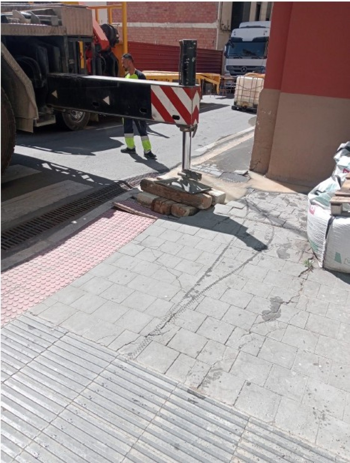 Los vecinos del Carmen vuelven a respaldar  a los afectados por el derrumbe