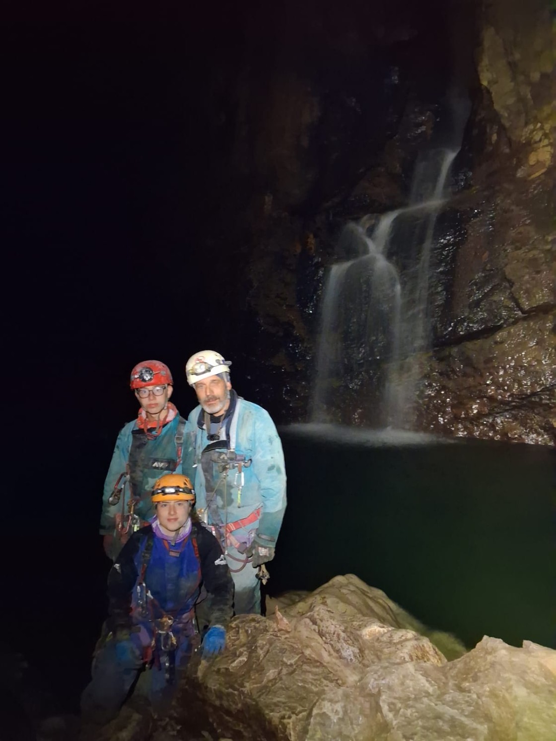 Dos hermanos de Castel de Cabra, récord mundial de espeleología en los Alpes