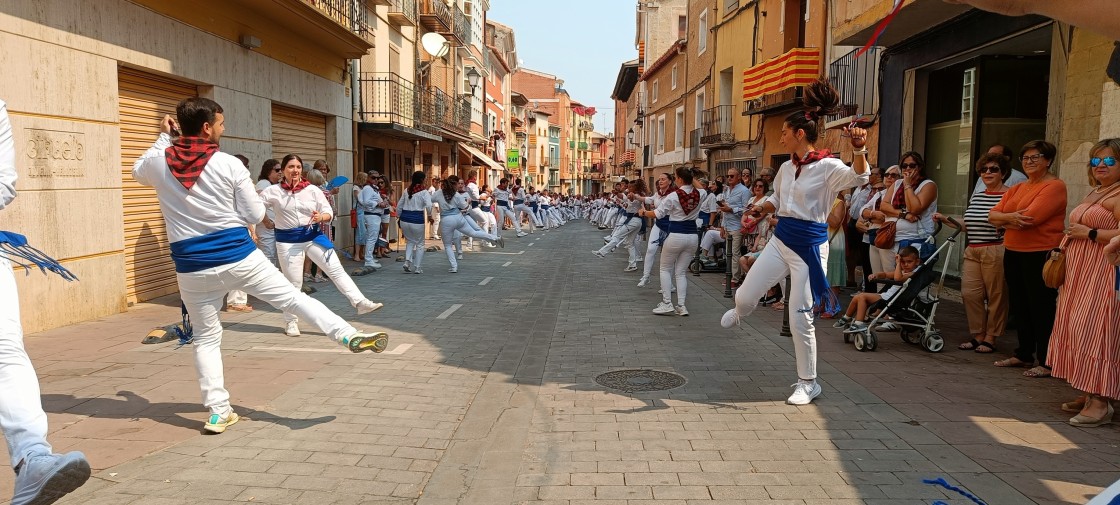 La procesión de  San Roquico y los gigantes y cabezudos despiden las fiestas