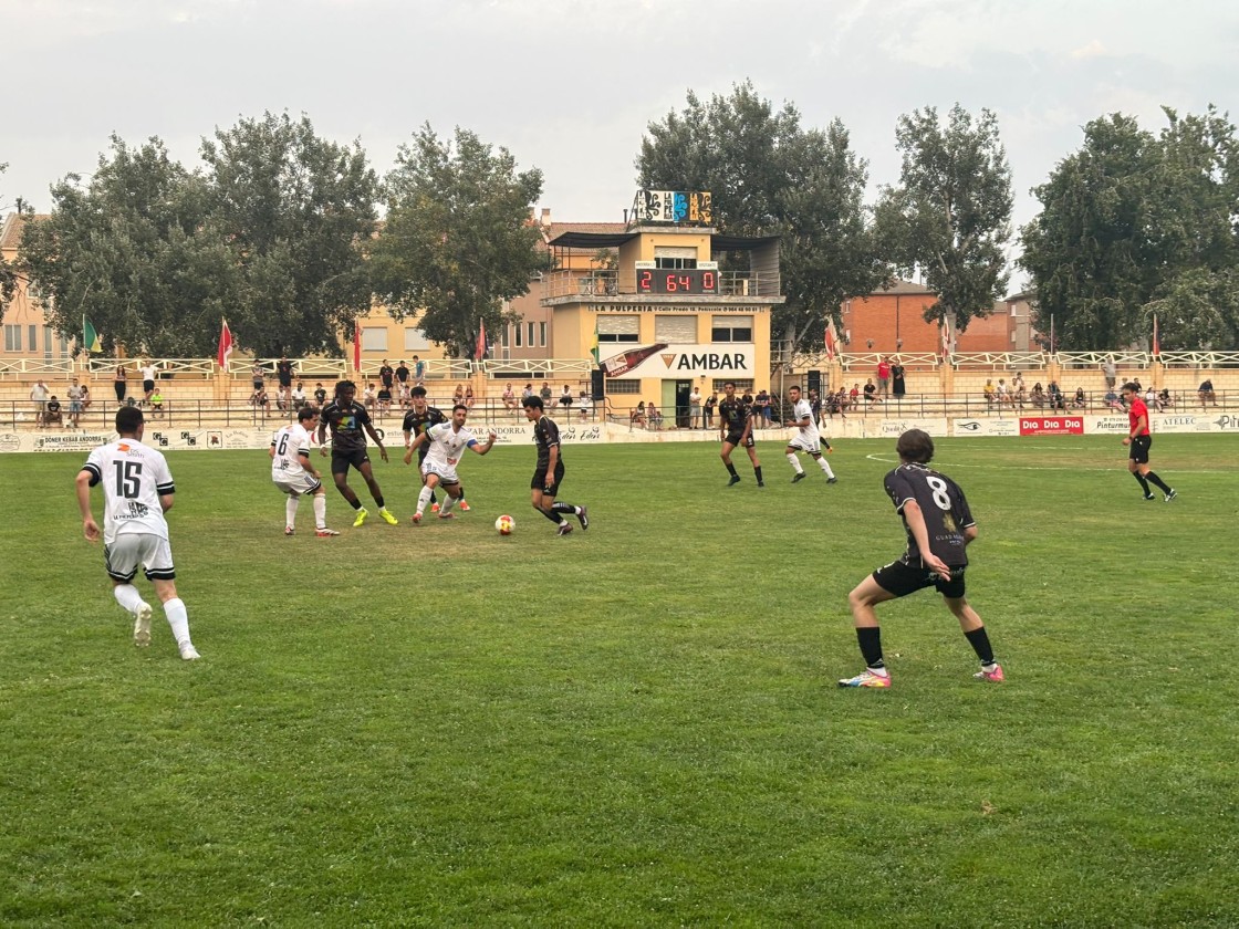 Andorra y Alcañiz sueltan un partido veloz que se llevan los mineros por 2 a 0