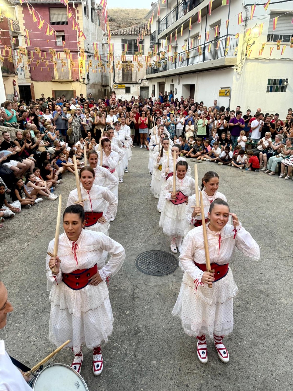 Urrea de Gaén despide sus fiestas con un dance plenamente consolidado
