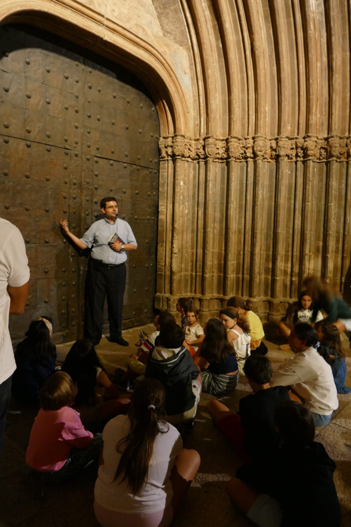 Raúl Sebastián, presidente de la Asociación Patrimonial de la Colegiata de Mora de Rubielos: “Hemos recopilado historias  de personas del pueblo, de aparecidos y de fantasmas”