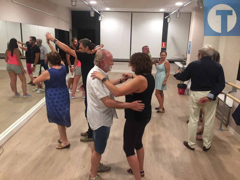 Bailes modernistas para que se hable de Teruel en Francia