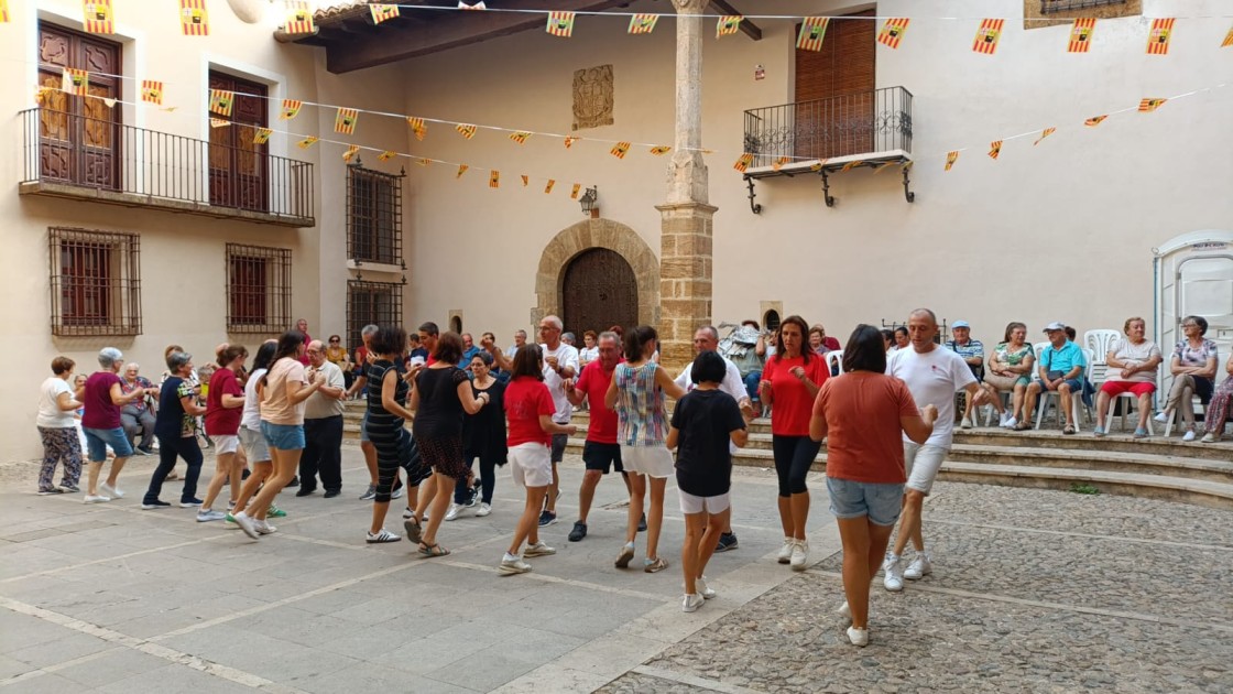 La Iglesuela del Cid celebra seis días de fiesta en honor a la Virgen del Cid con toros, música, danzas y tradición