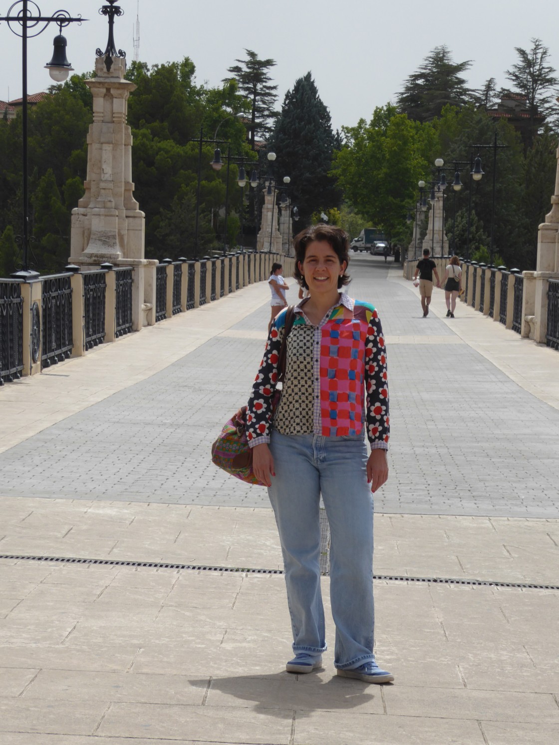 Maite Uzal, actriz, guionista y codirectora del corto ‘Mariana Hormiga’ rodado en Teruel: “El corto ‘Mariana Hormiga’ es una fábula satírica y ante todo un homenaje a Buñuel”