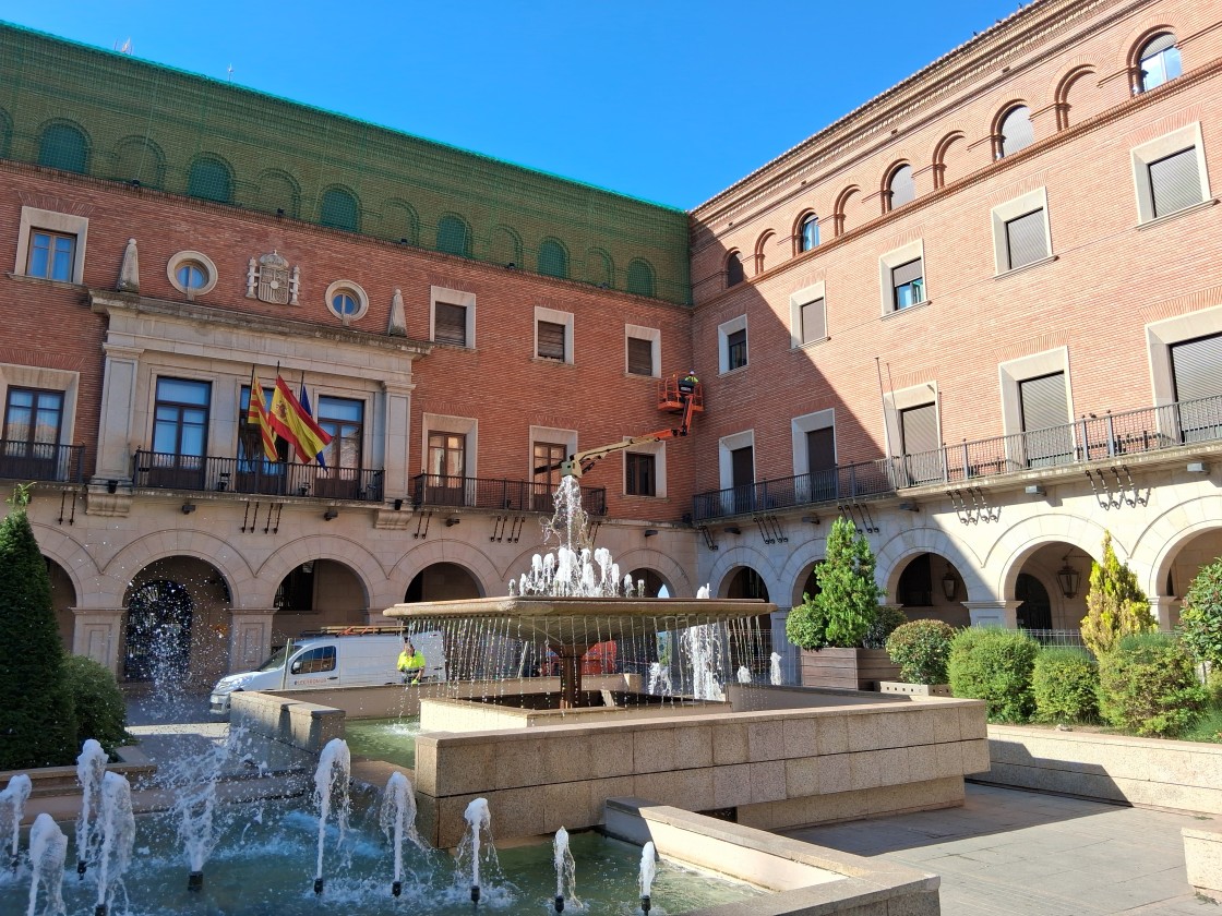 El alumbrado de la plaza San Juan será más eficiente en unos meses