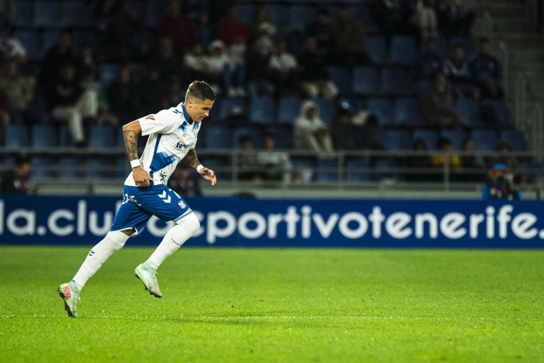 El Teruel abrocha su frente de ataque con Jorge Padilla, llegado del Tenerife