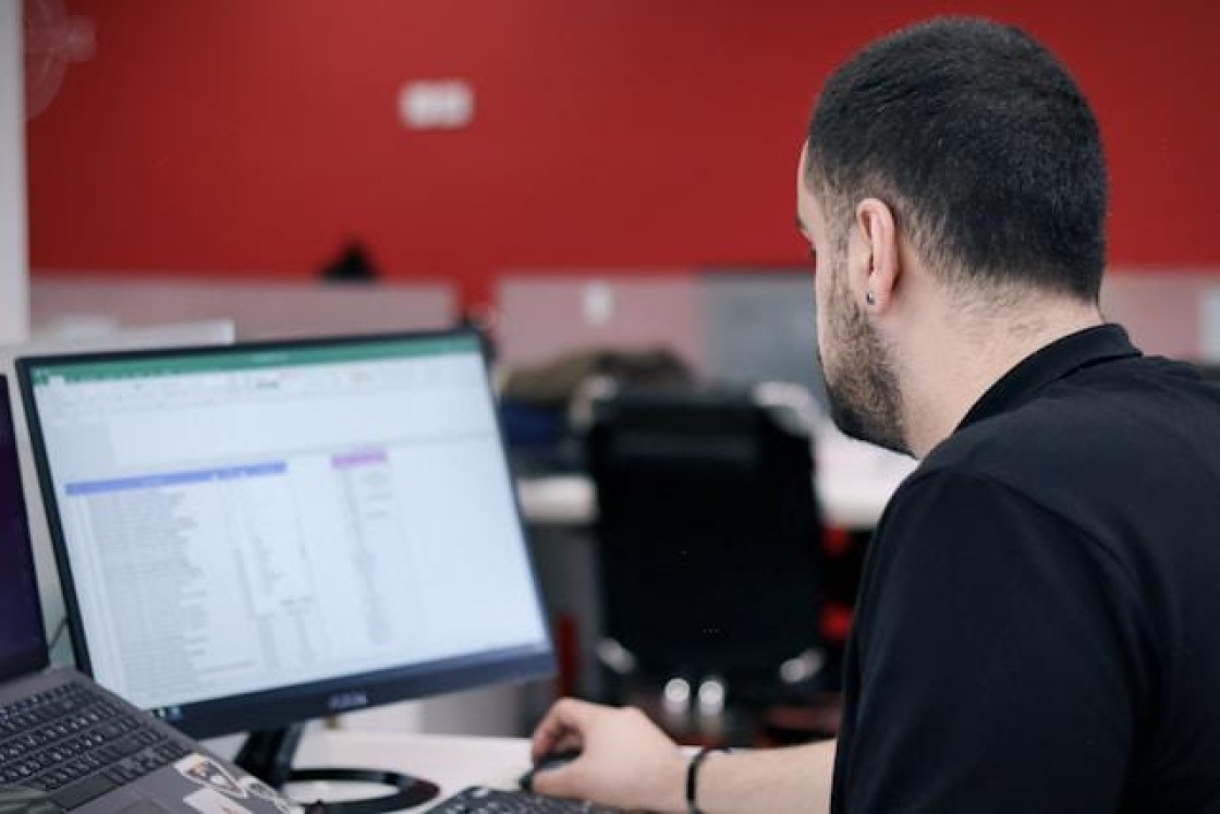 Todo lo que debes saber sobre la ley Crea y Crece y la factura electrónica obligatoria en 2025