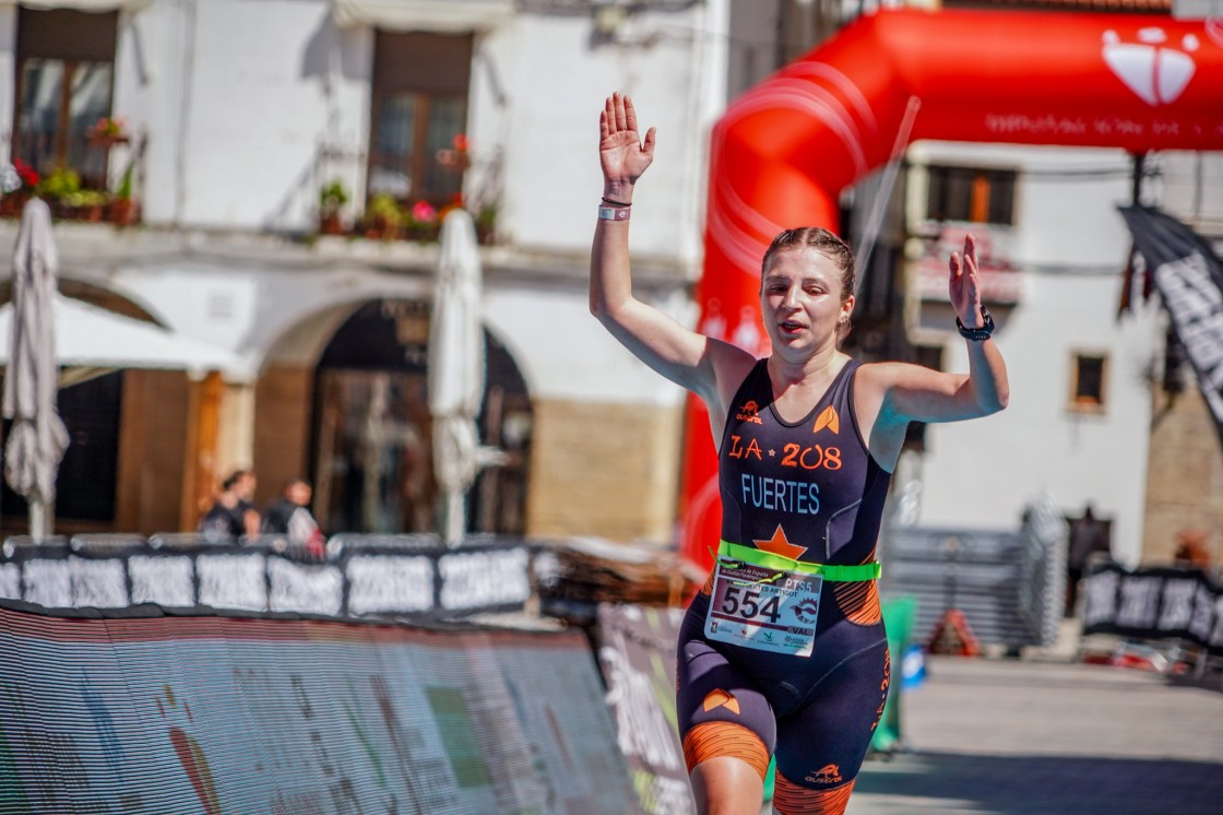 María Fuertes disputa este mes la Copa del Mundo y el nacional de paratriatlon