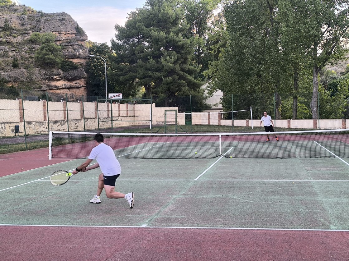 Guillermo Tena se hace con el Torneo de tenis de Alcorisa
