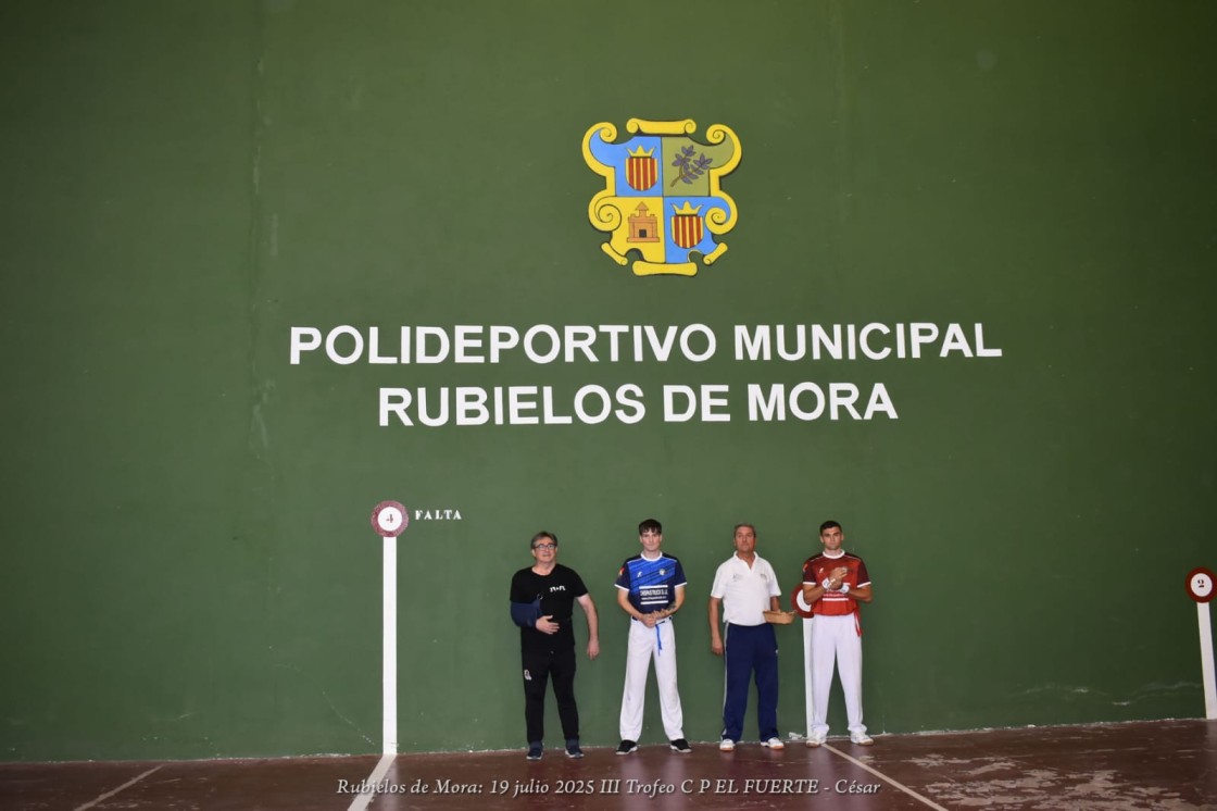 Rubielos prepara su torneo  con una veintena de parejas