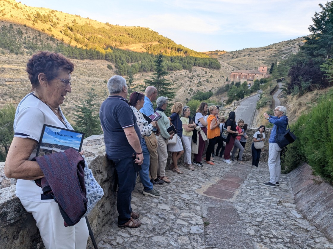 Los vecinos de Albarracín conocen por dónde va su muralla y las pautas para restaurarla
