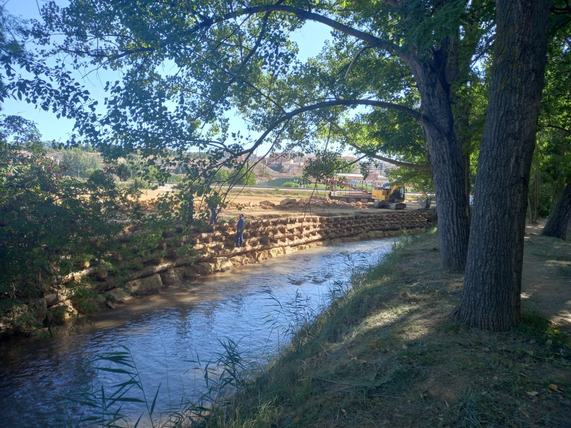 El Ayuntamiento de Teruel adecua las riberas del río Turia y del Alfambra