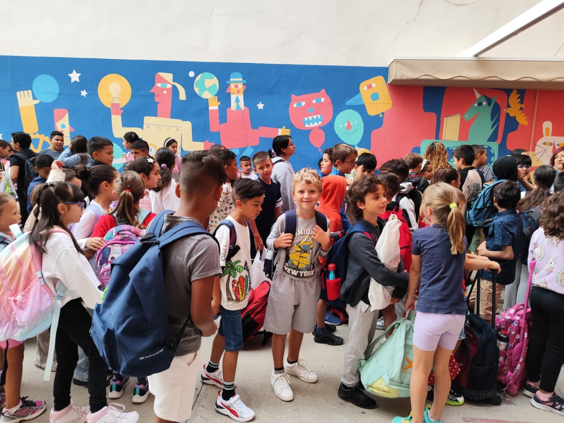 15.783 escolares regresan a las aulas en una jornada de reencuentro con mucha alegría y algunas lágrimas