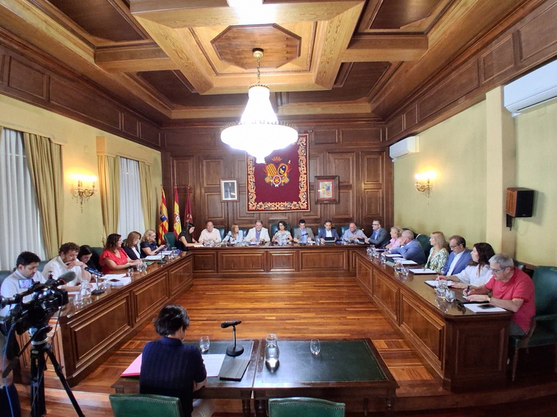 La alcaldesa de Teruel presume  de impulso inversor en  la legislatura frente a  las críticas de TE y el PSOE