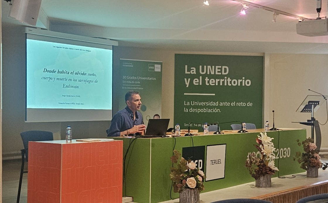 La Uned de Teruel forma a cien alumnos sobre mitos clásicos y arte antiguo