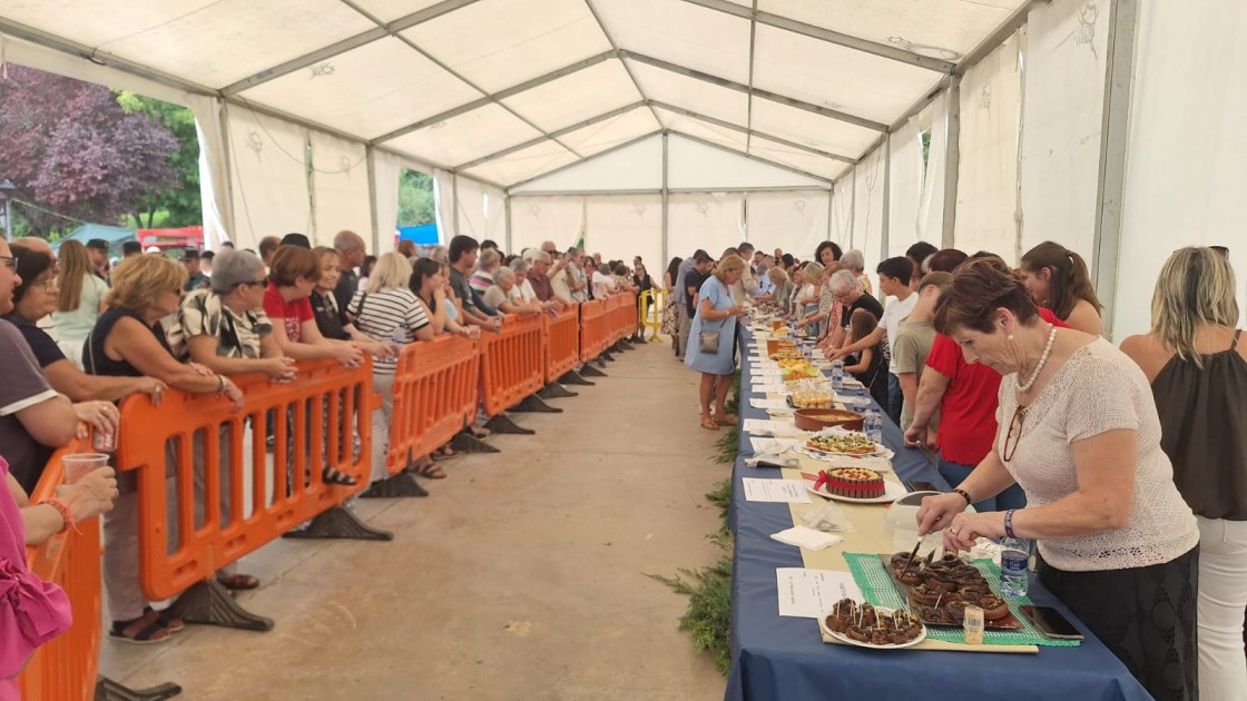 Cella saca pecho  por la difusión de su producto estrella en la Feria de la Patata