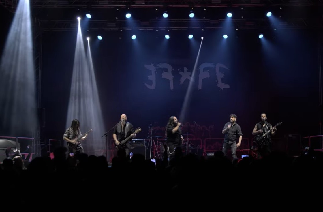 EFFE publica el último adelanto de su próximo LP, ‘X años de un trago’