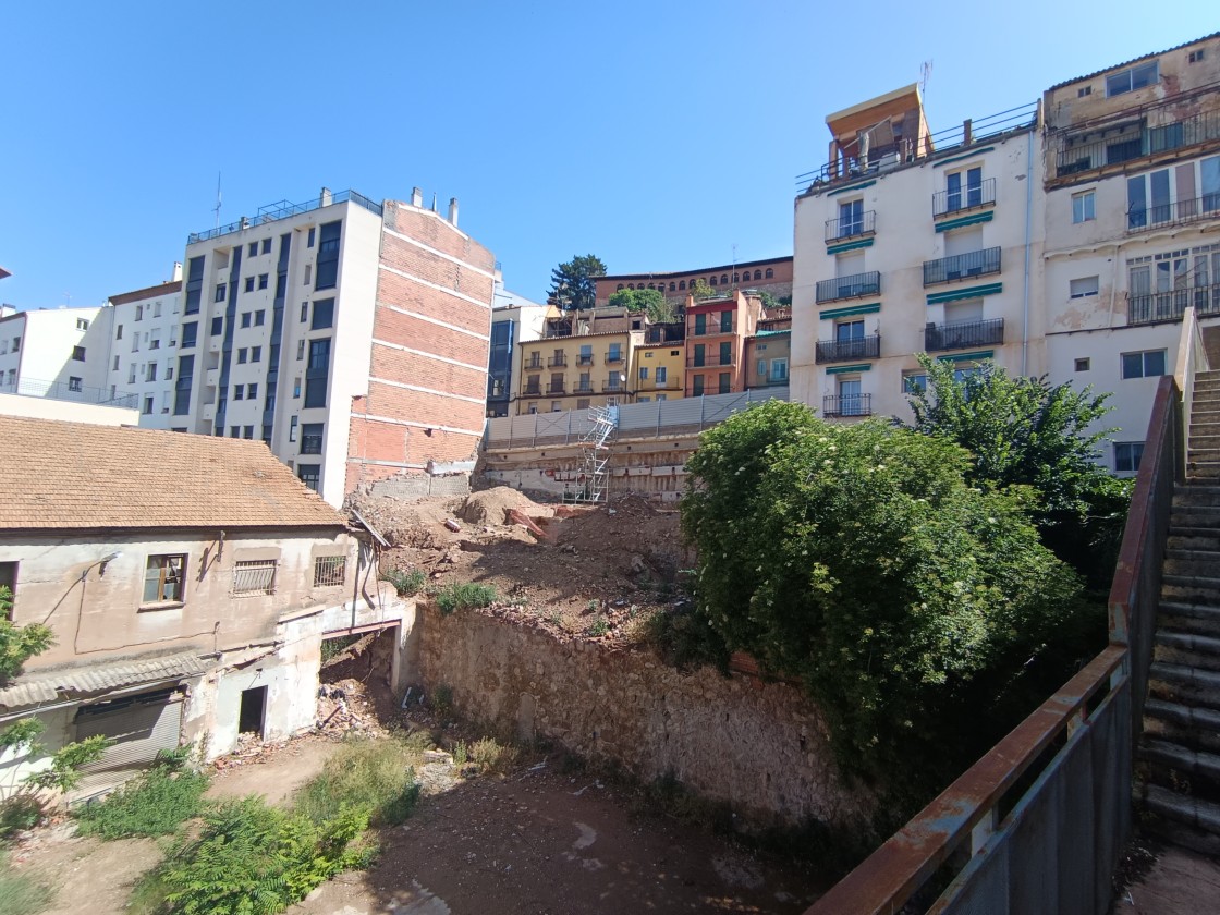 El informe de Mapfre concluye que las lluvias de mayo y junio de 2023 y la baja resistencia del hormigón de la estructura del edificio causaron el derrumbe de la calle San Francisco