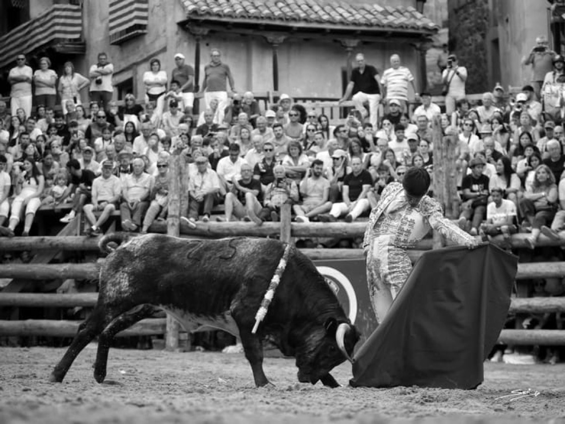 Noel García e Isaac Galvin: triunfo en la secular plaza de Albarracín