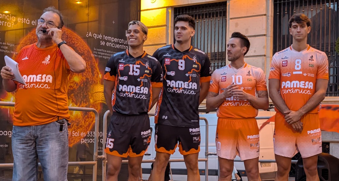 Una piel fiel al naranja y otra con guiño a la provincia para la 25-26