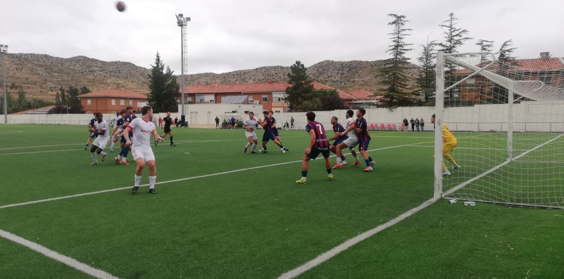 El Utrillas logra el empate (1-1) y hace por merecer un resultado mejor