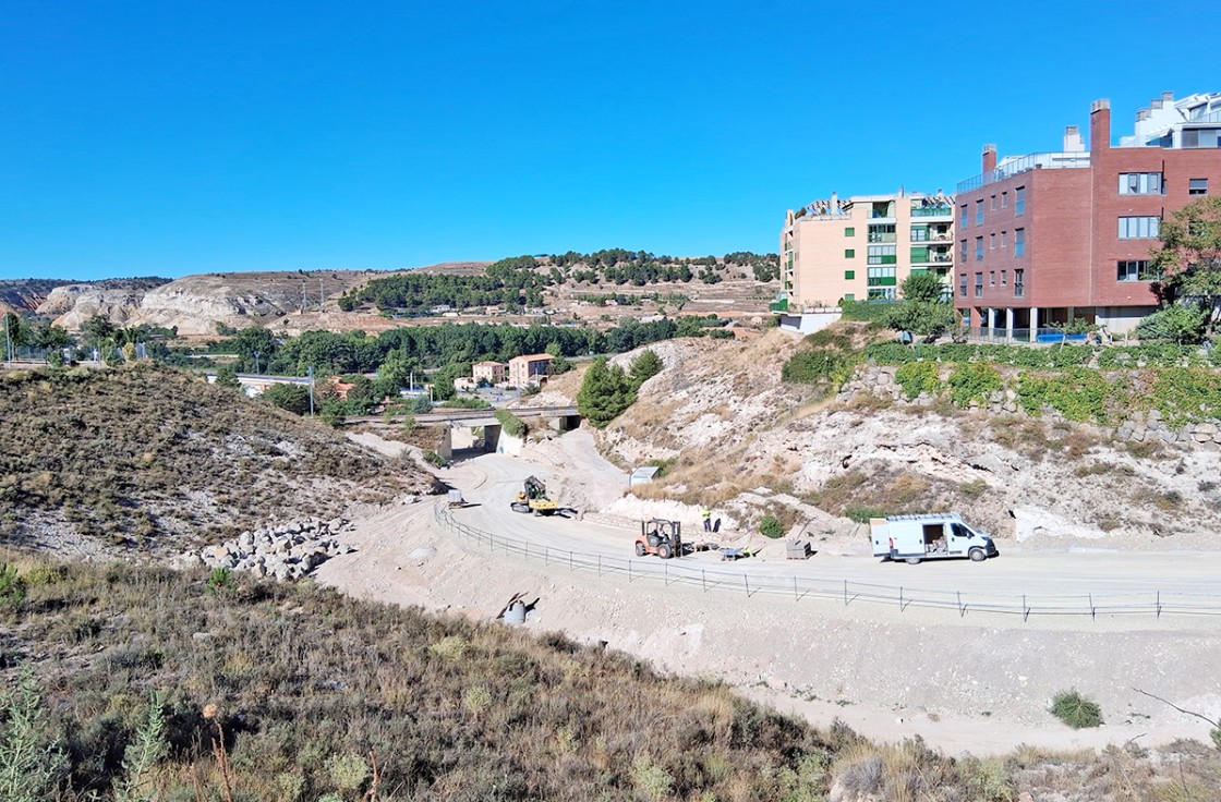 Las obras de la cuesta de los Gitanos en la ciudad de Teruel avanzan para estar en dos meses
