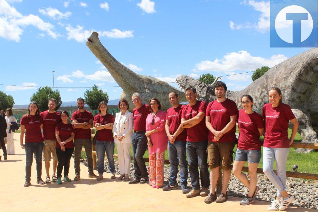 Una reconstrucción de ‘Aragosaurus’ se incorpora a Tierra Magna en Dinópolis