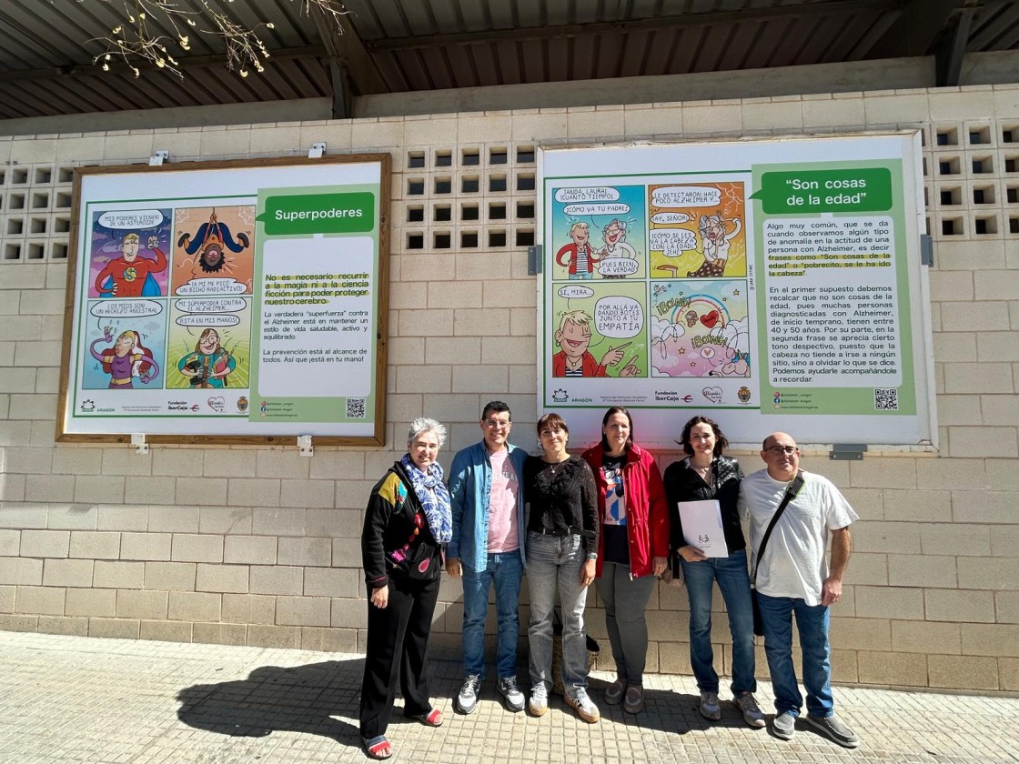 Alcañiz luce viñetas de ‘Crónicas del Despiste’ para sensibilizar  sobre el Alzheimer