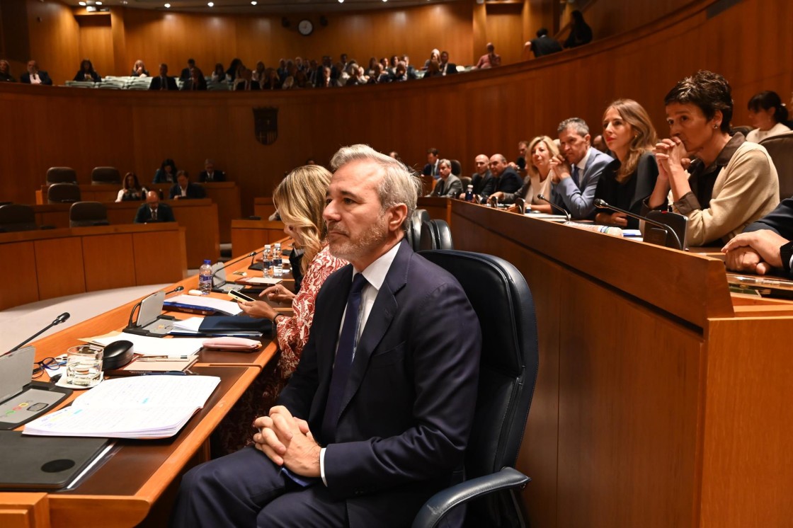 Azcón afirma que trabaja para traer a Teruel 