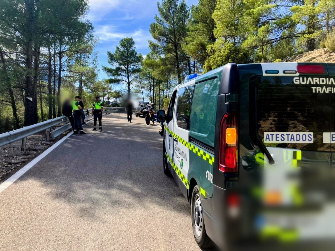 Herido grave un motorista en un accidente con un todoterreno en Arcos de las Salinas
