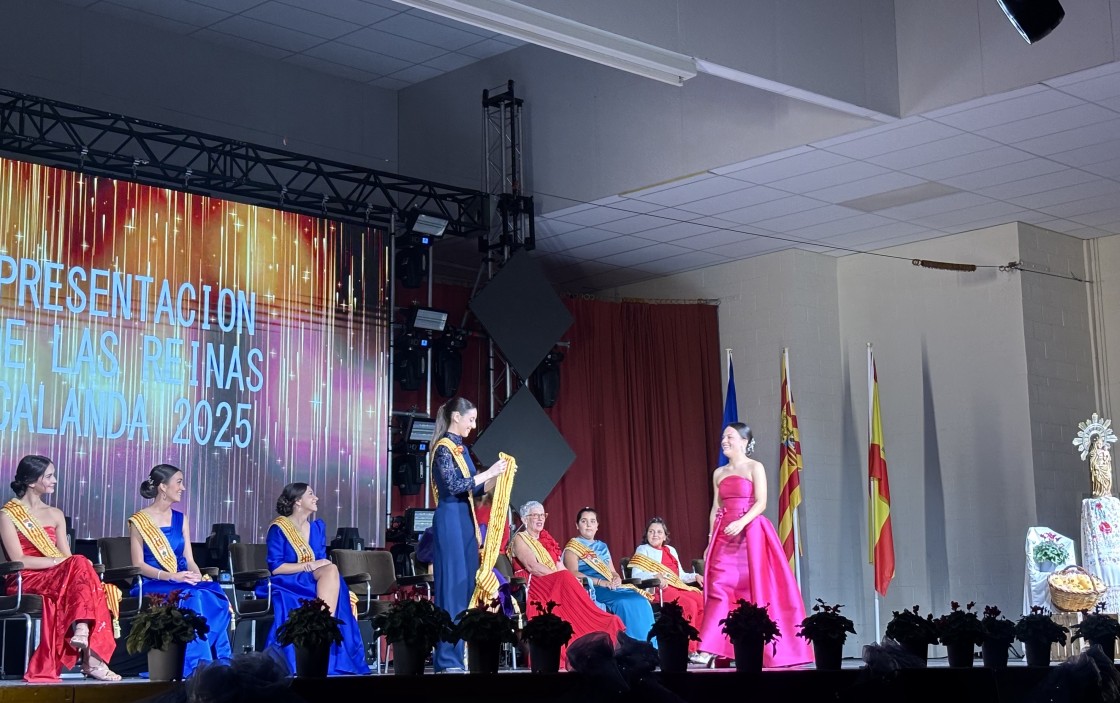 Calanda da la bienvenida a las Reinas de las Fiestas del Pilar 2025