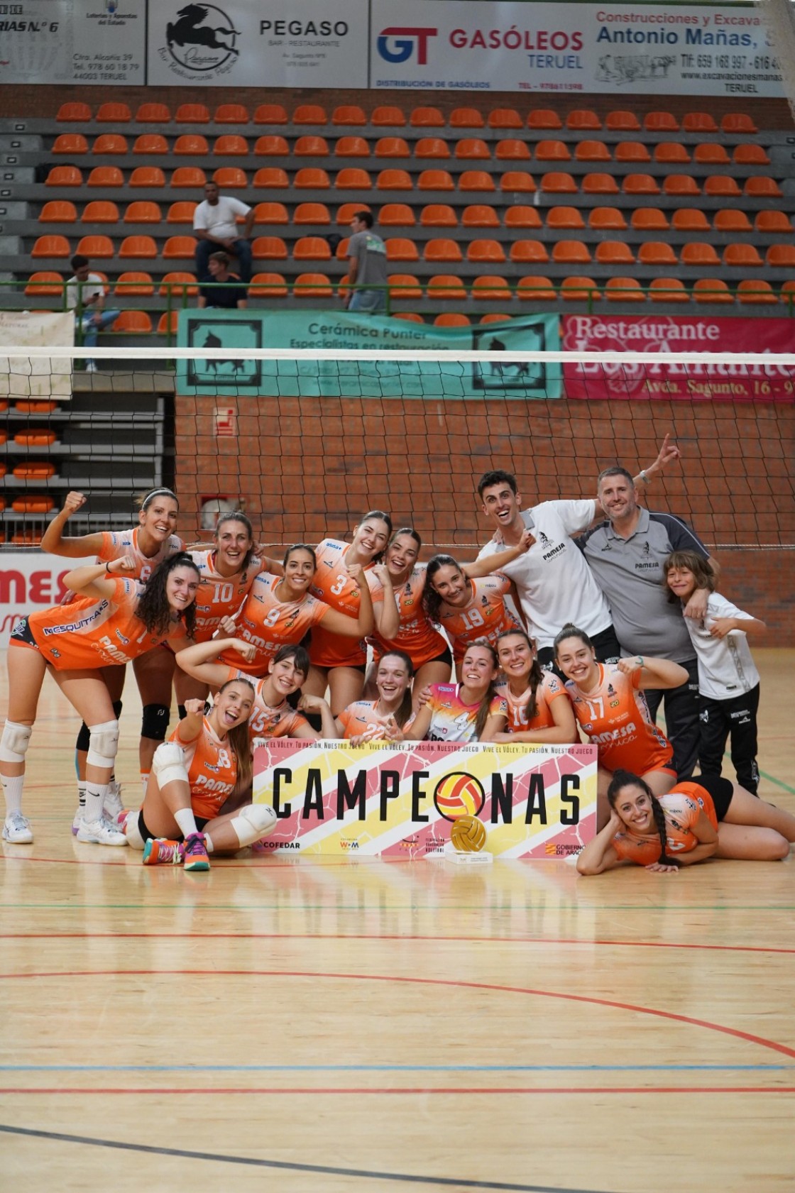 El Pamesa Teruel femenino conquista la Copa de Aragón de voleibol con autoridad
