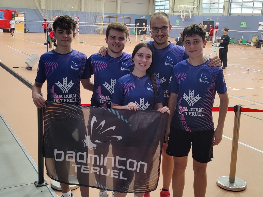 El Bádminton Teruel deja su sello en varios torneos nacionales