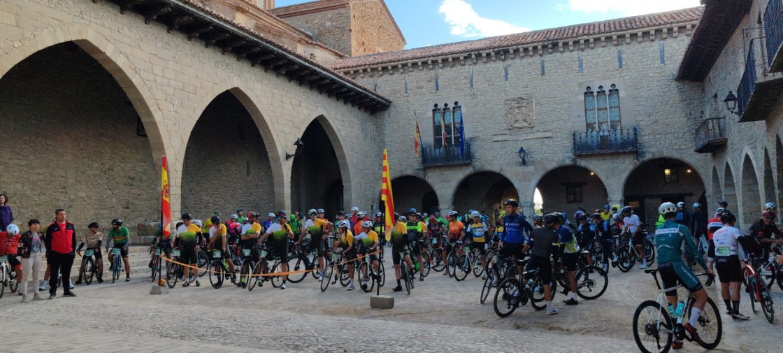 Un centenar de participantes en la Cicloturista del Maestrazgo