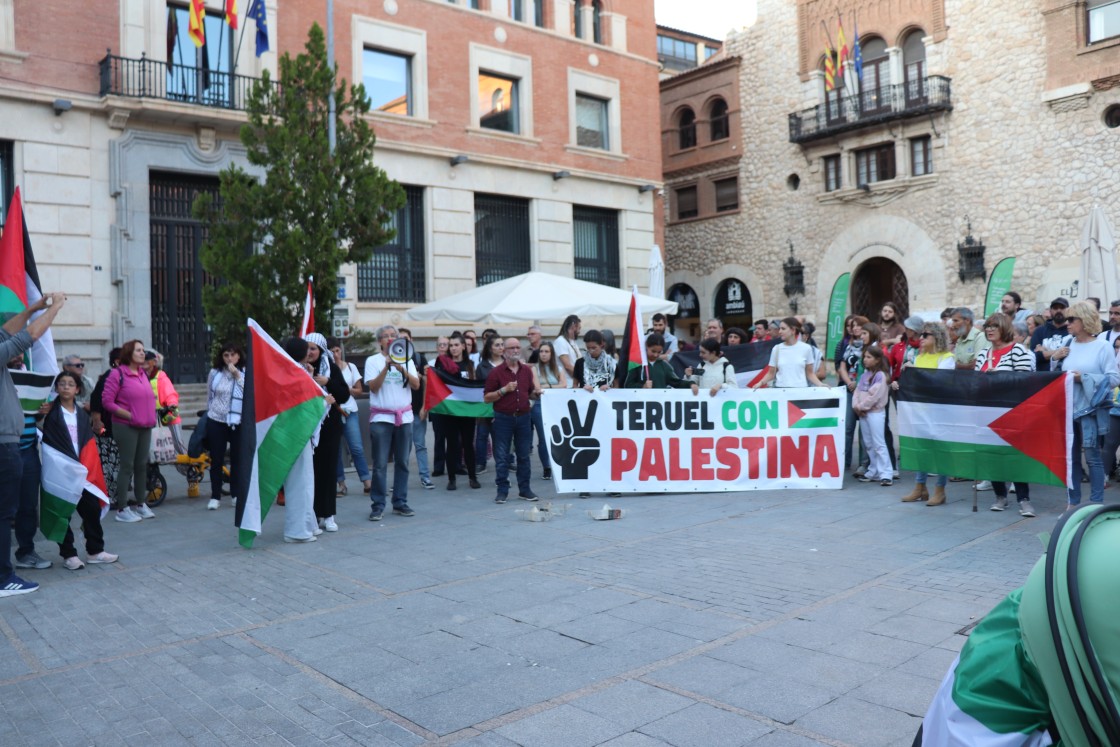 Teruel se une al grito de ‘Palestina libre’  y escenifica el sentir en la Franja de Gaza
