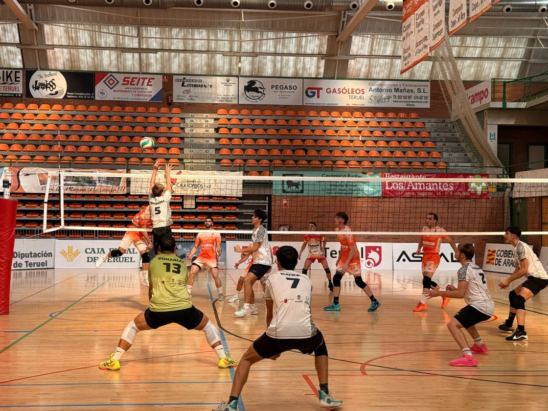 El equipo sénior del Pamesa Teruel inicia con triunfo en Primera Nacional (3-1)