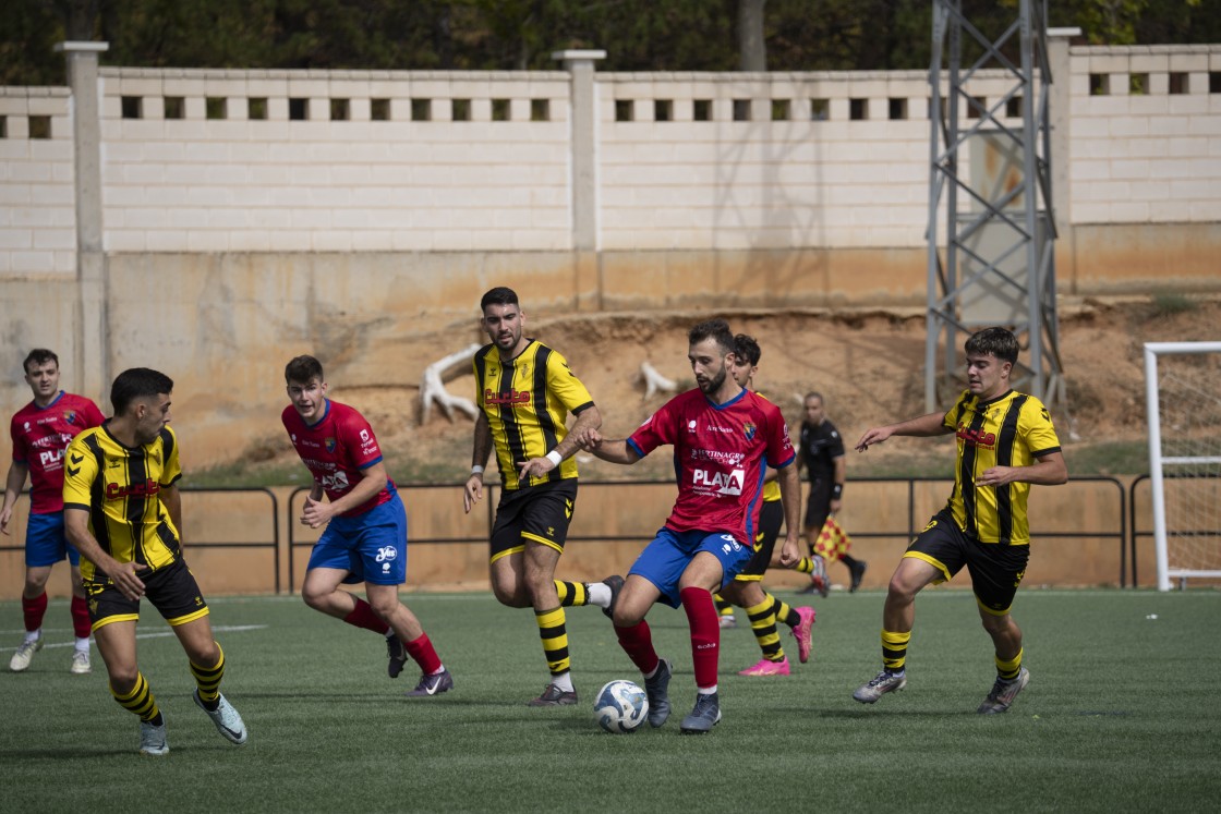El Teruel B, a los pies de la zona alta tras ganar al Valderrobres