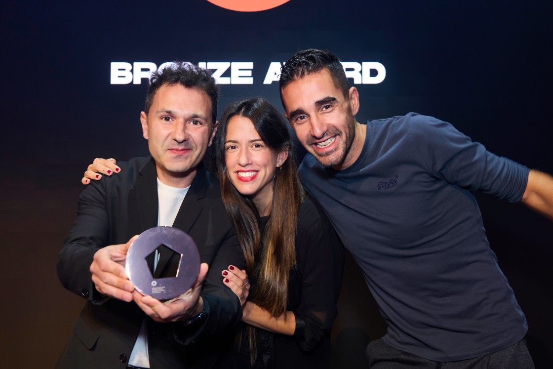 El estudio turolense de diseño Coolte recoge un galardón en los premios Pentawards