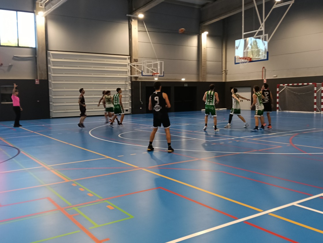 El Teruel Basket Mudéjar vende cara la derrota en su debut en 1ª Nacional