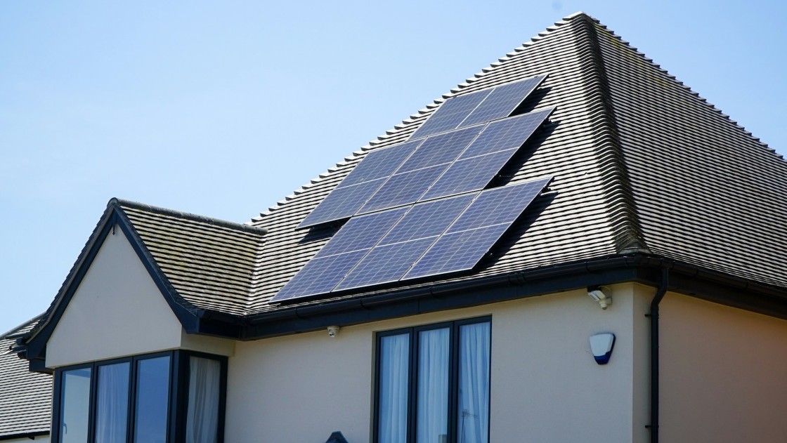 ¿Cómo entiende Fernando Romero Martínez el emprendimiento en el sector de la energía fotovoltaica?