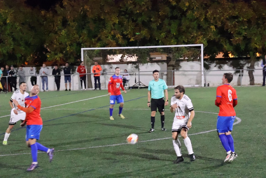 El Andorra recibe su primer gol del curso y empata 1-1 con el Cariñena