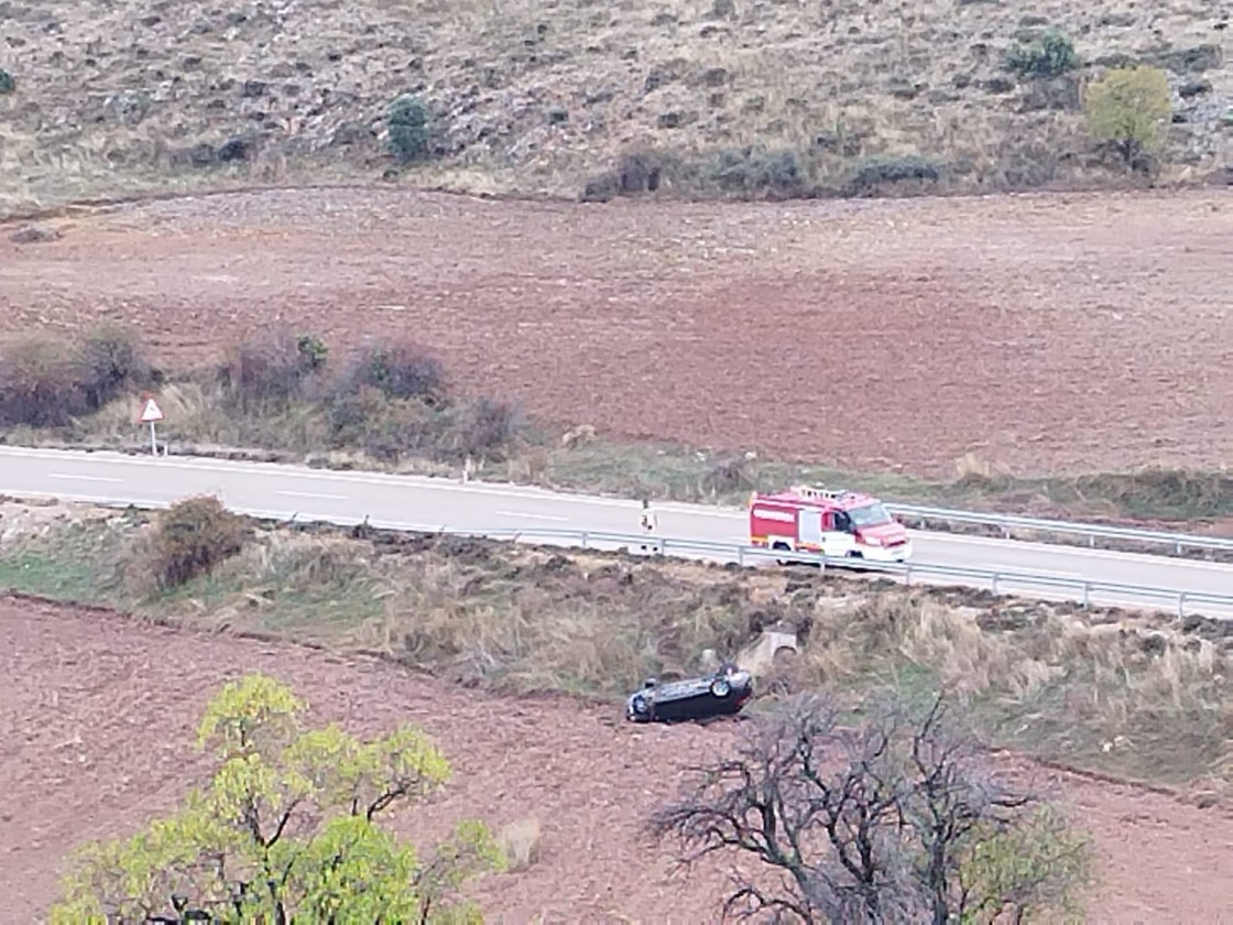 Un vecino de Alcorisa sale ileso de un aparatoso accidente de tráfico en Ejulve