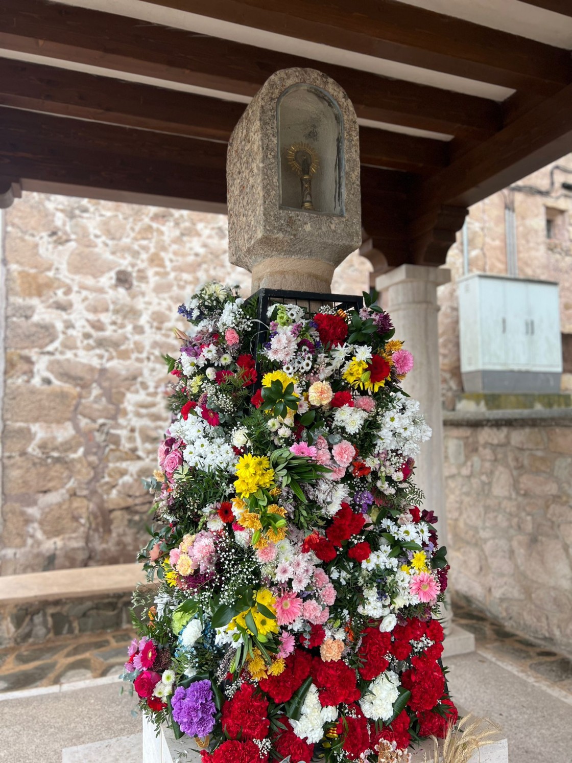 La lluvia impidió la ofrenda en Cedrillas, aunque mantuvo el resto de actos