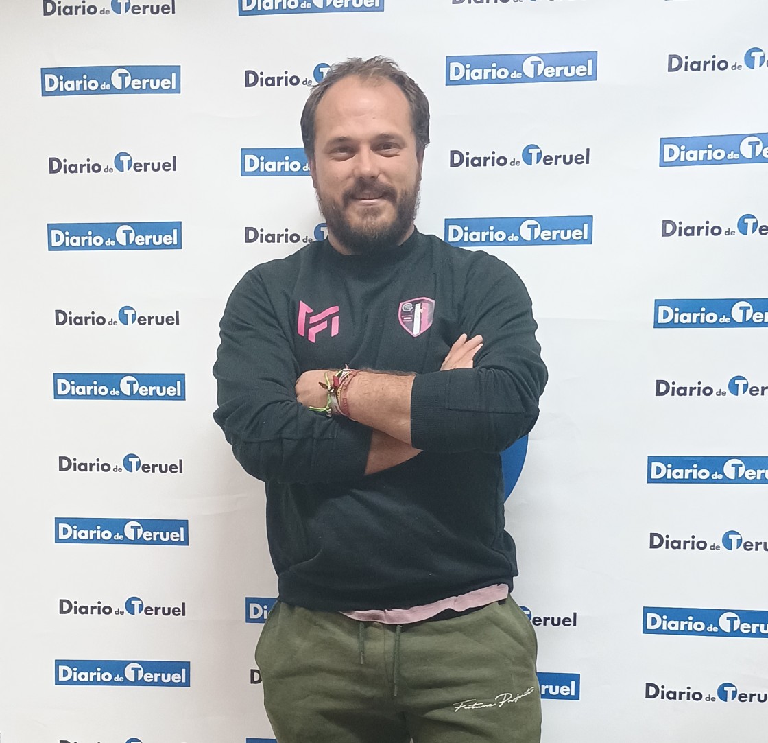 Rubén López, entrenador de Next Level Teruel: “Teruel no puede permitirse el lujo de perder su plaza en la Tercera Federación femenina”