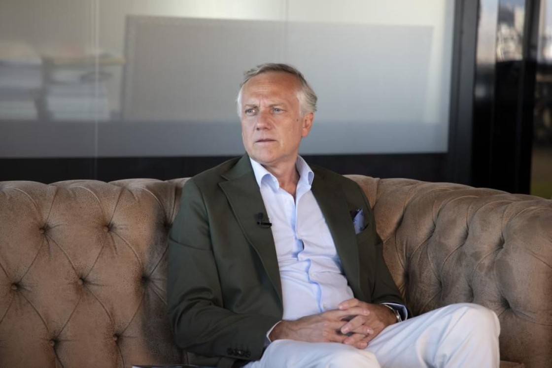 Raúl Mayoral, abogado, escritor y empresario: “Quien controla el lenguaje controla a los ciudadanos, controla a las sociedades”