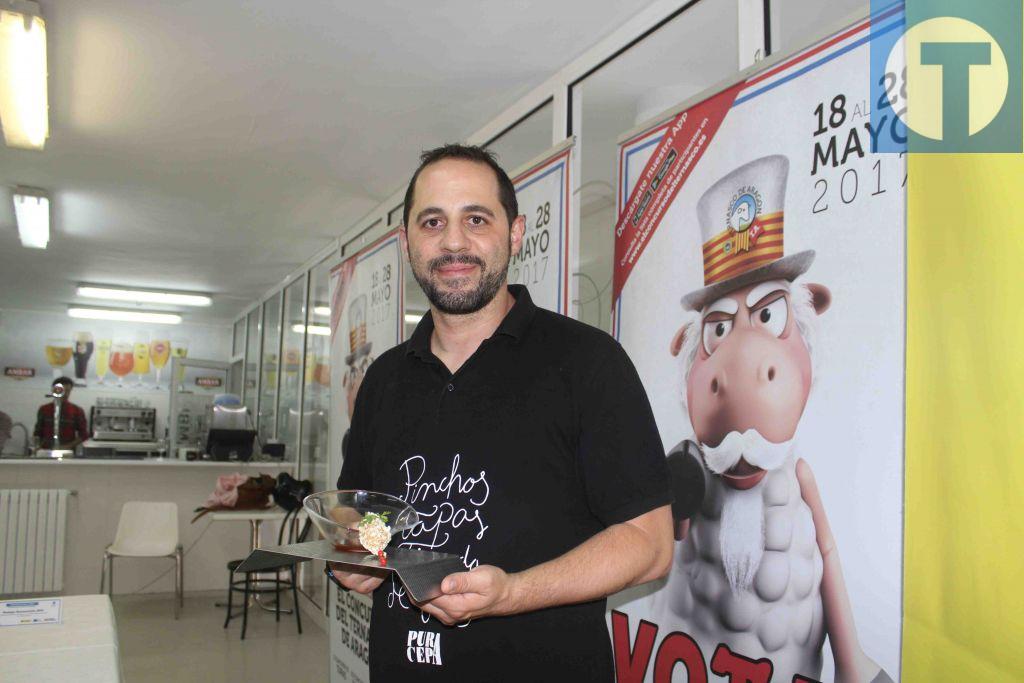 Emiliano Urzay: “La gente pide los pinchos por su aspecto, sin saber qué son”