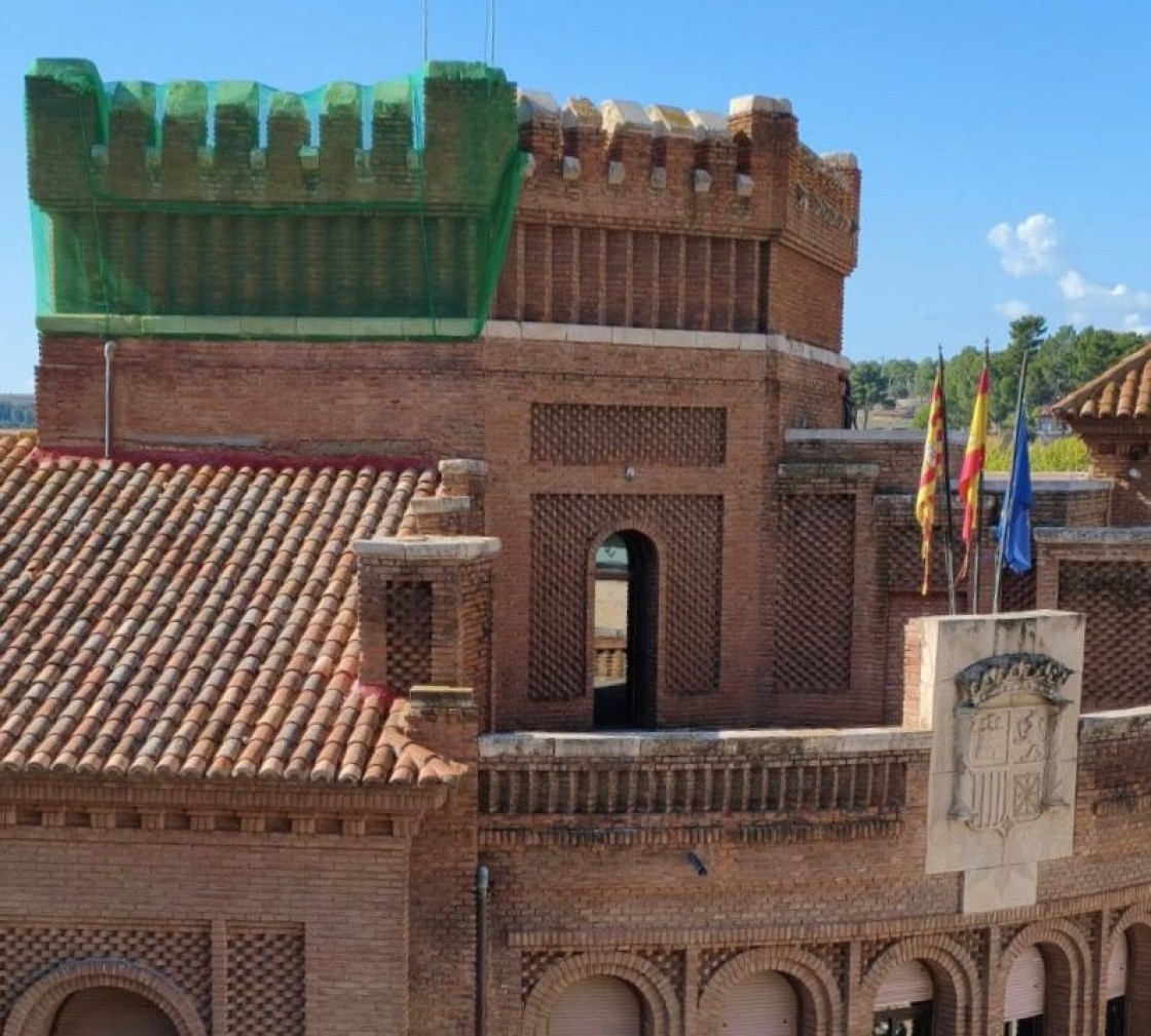 El Gobierno de Aragón promueve obras de emergencia en el IES Vega del Turia de Teruel para evitar la caída de cascotes y tejas